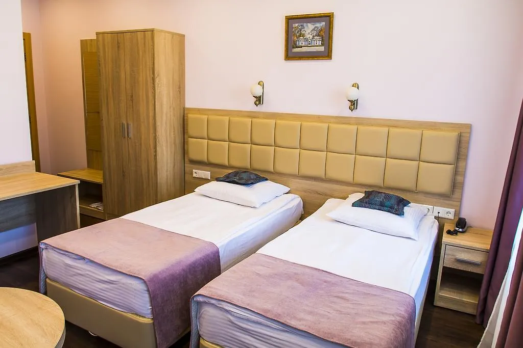 Hotel Nevsky Bereg 93 San Pietroburgo 3*,